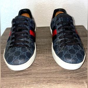 GUCCI Shoes Men’s Ace GG Supreme Sneaker!  Size 7 1/2 fits 8 1/2. Read below.